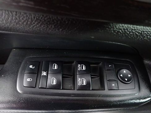 Used 2017 Jeep Grand Cherokee Altitude AWD/4WD image 22