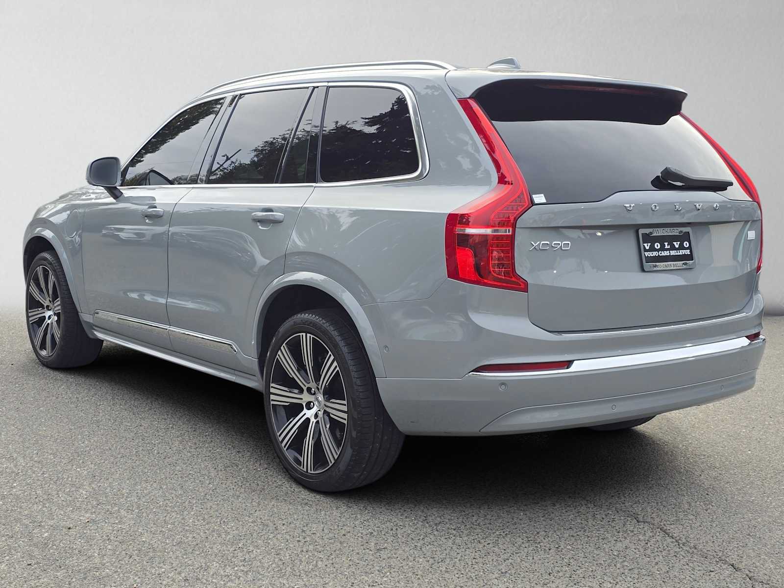 Certified 2024 Volvo XC90 T8 Ultimate w/ Protection Package Premier AWD/4WD image 6