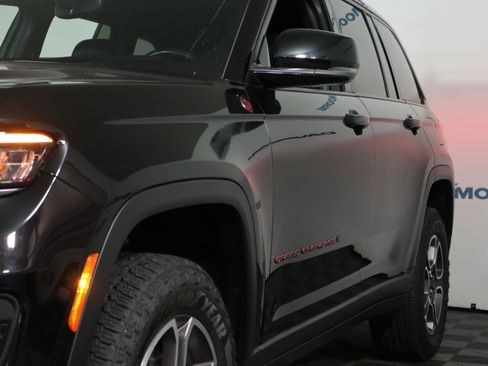 Certified 2022 Jeep Grand Cherokee Trailhawk image 11