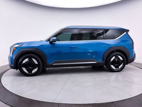 Certified 2024 Kia EV9 Wind AWD/4WD image 45