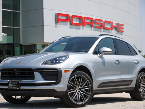 Certified 2026 Porsche Macan AWD/4WD image 1