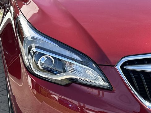 Used 2020 Buick Envision Essence image 8