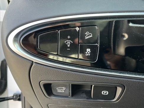 Used 2024 Genesis Electrified GV70 Advanced image 19