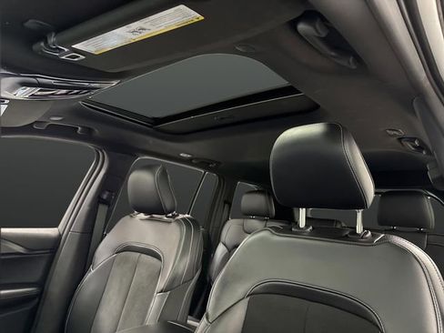 Used 2024 Jeep Grand Cherokee Altitude image 7