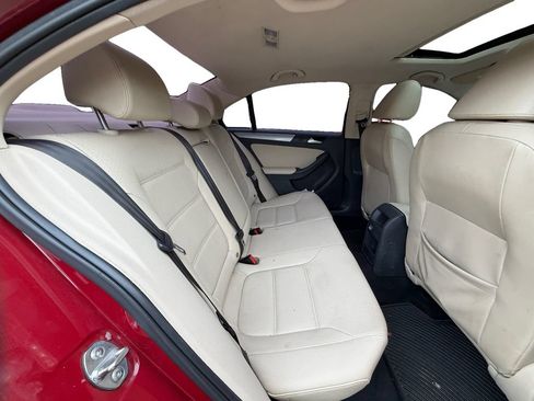 Used 2017 Volkswagen Jetta SE FWD image 14