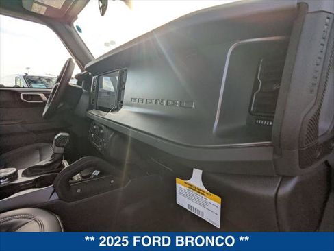 New 2025 Ford Bronco Badlands image 20