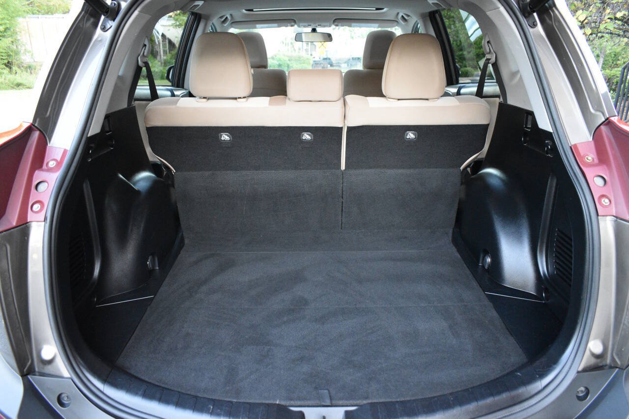 Used 2015 Toyota RAV4 XLE FWD image 10