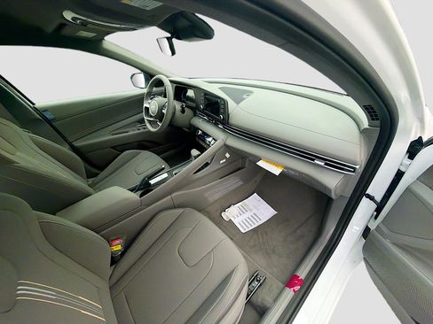 New 2026 Hyundai Elantra Sport FWD image 21