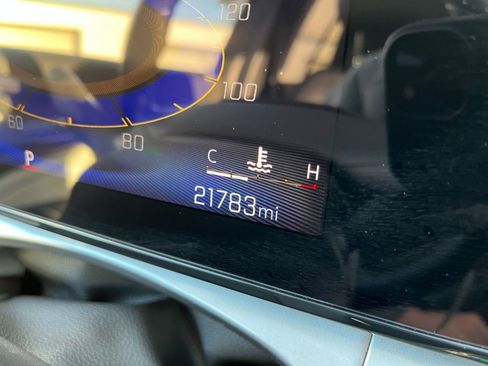 Used 2025 Chevrolet Trax LT image 38