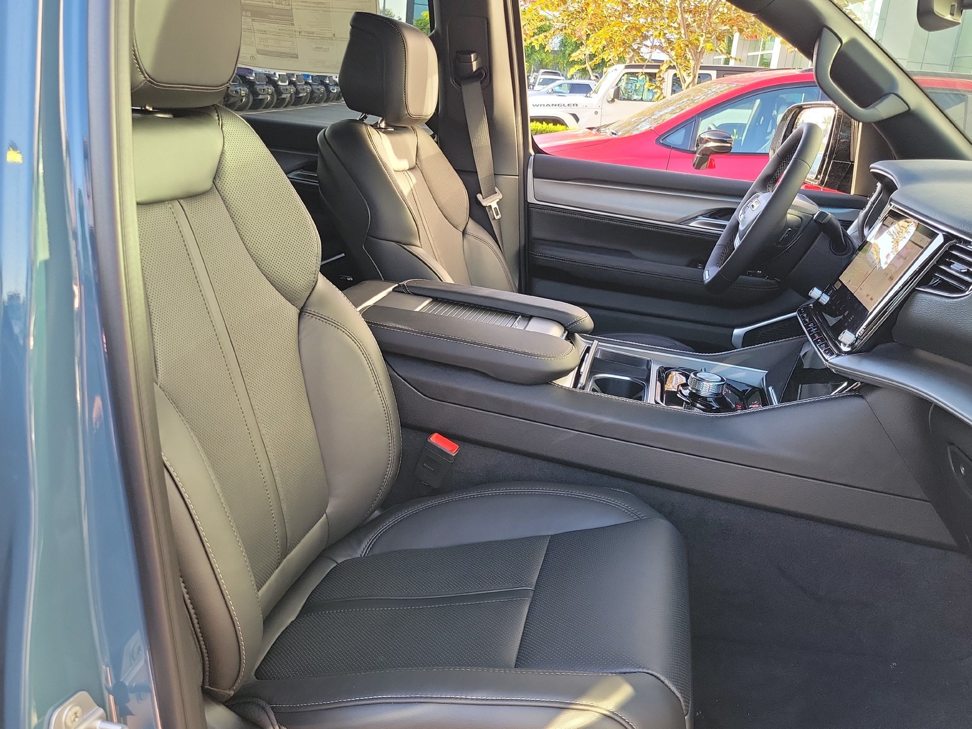 New 2026 Jeep Grand Wagoneer L 4WD image 19