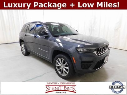 Used 2022 Jeep Grand Cherokee Laredo w/ Luxury Tech Group I