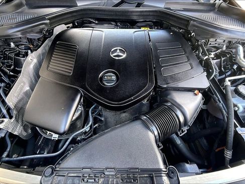 Certified 2023 Mercedes-Benz GLC 300 GLC 300 image 9