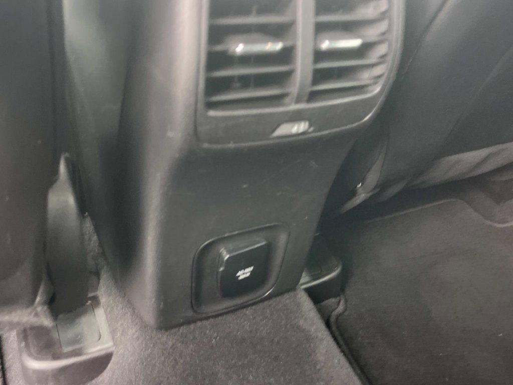 Used 2020 Ford Escape Titanium AWD/4WD image 19