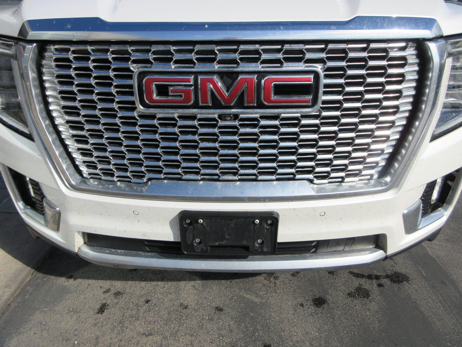 Used 2021 GMC Yukon XL Denali w/ Denali Premium Package AWD/4WD image 18