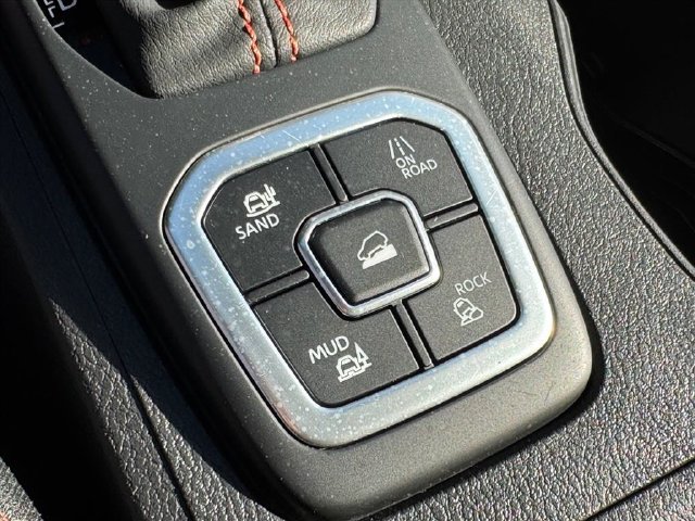 Used 2026 Nissan Frontier PRO-4X AWD/4WD image 20