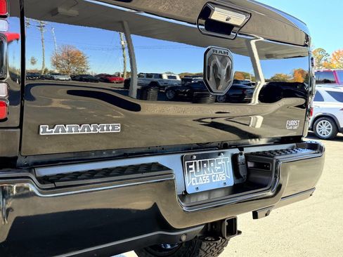 Used 2019 RAM 2500 Laramie image 9