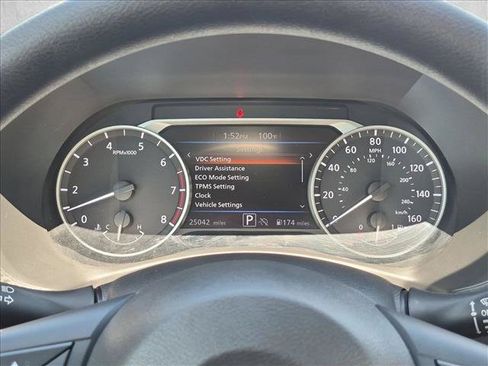 Used 2025 Nissan Sentra SV FWD image 11