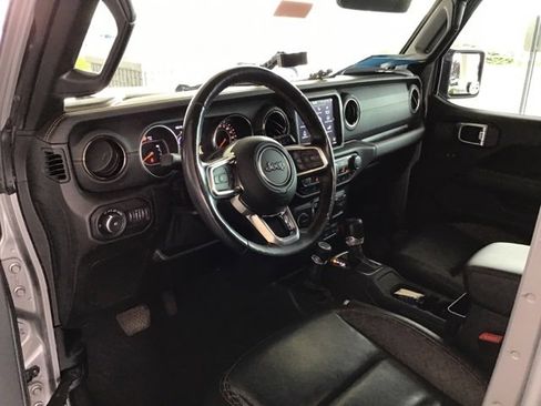 Used 2021 Jeep Wrangler Unlimited Sahara image 37
