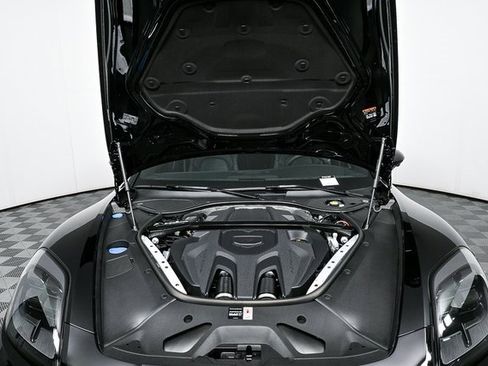 New 2025 Porsche Panamera 4 image 34