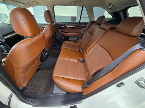 Used 2018 Subaru Outback 3.6R Touring w/ Popular Package #3 image 15