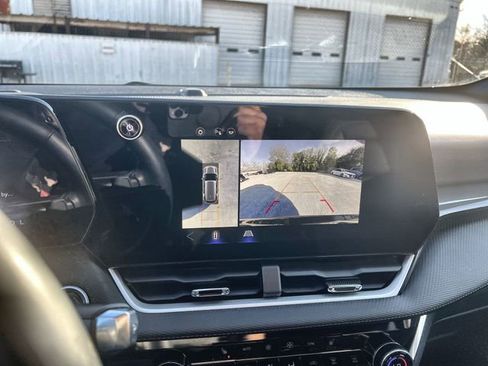 Certified 2025 Chevrolet Equinox LT w/ Convenience Package II image 6