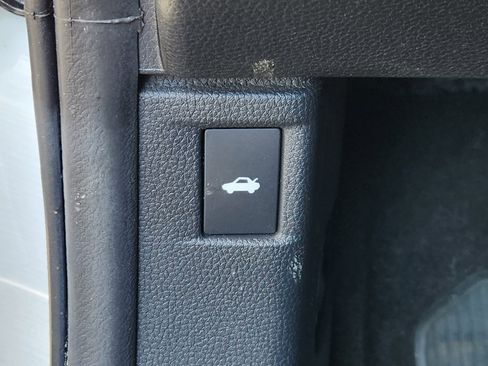 Certified 2024 Honda Accord EX image 25