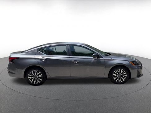 Used 2026 Nissan Altima 2.5 SV FWD image 15
