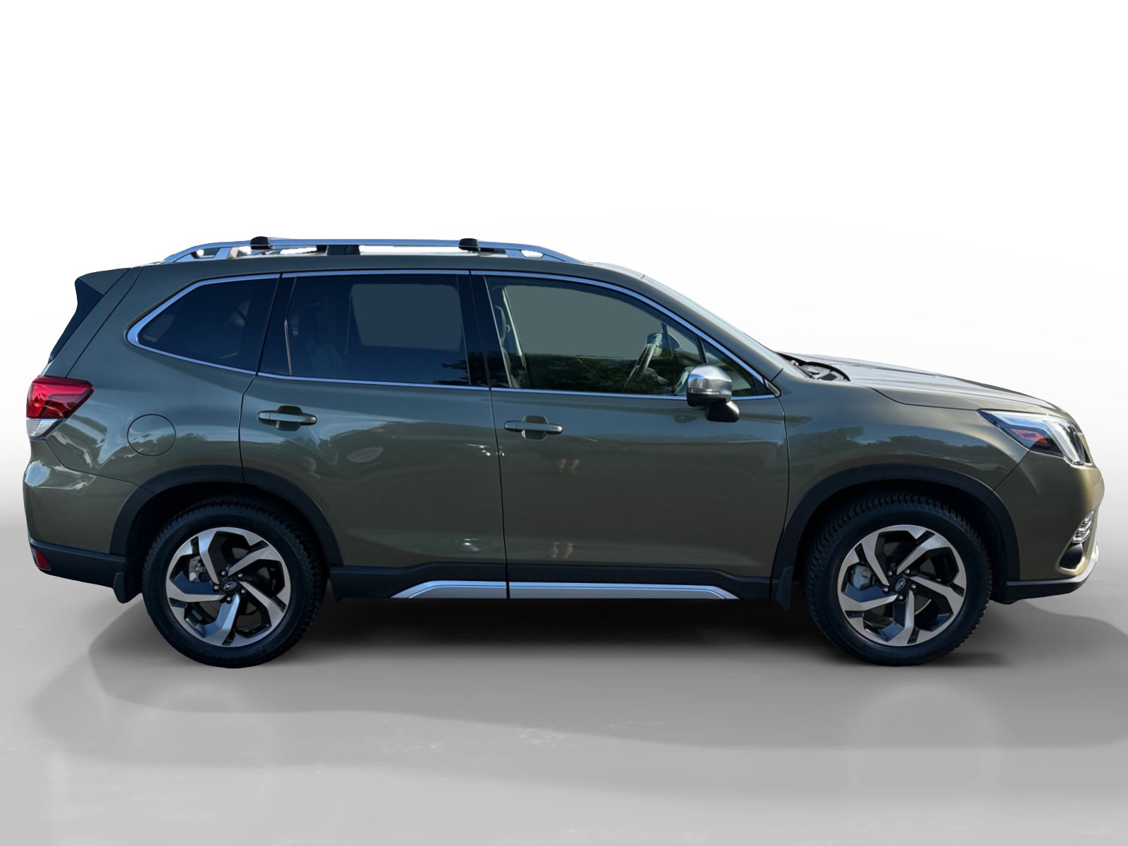 Certified 2022 Subaru Forester Touring w/ Popular Package #2 AWD/4WD image 6