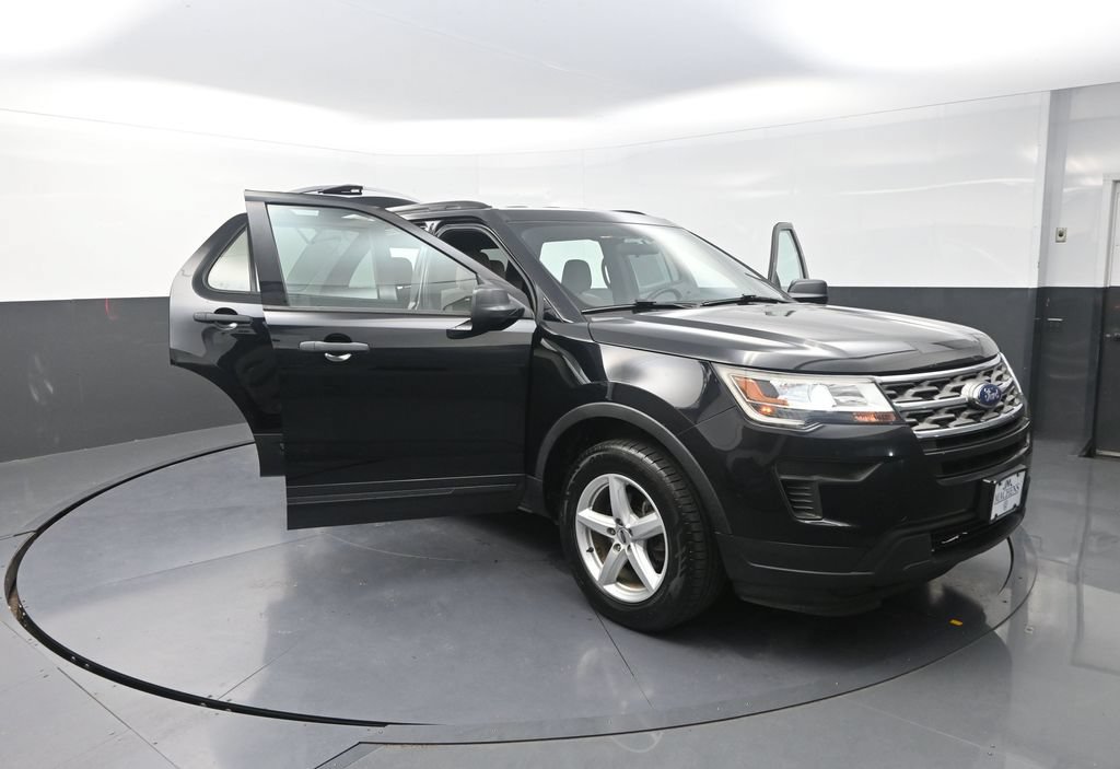 Used 2018 Ford Explorer 4WD w/ Class II Trailer Tow Package image 29