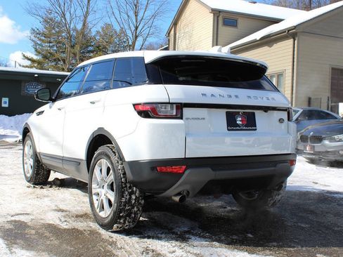 Used 2018 Land Rover Range Rover Evoque SE Premium image 5