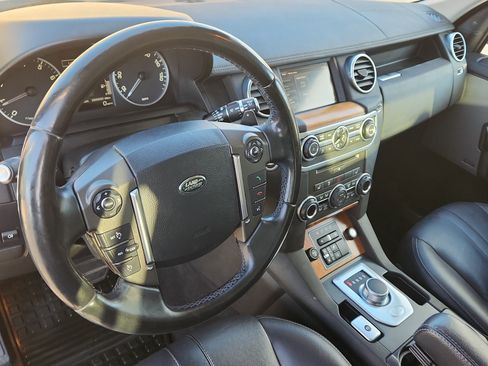 Used 2015 Land Rover LR4 image 11