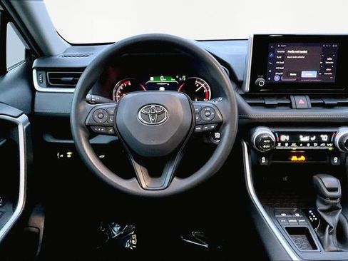 Used 2023 Toyota RAV4 XLE image 8