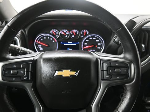 Used 2020 Chevrolet Silverado 1500 LT w/ Convenience Package image 16