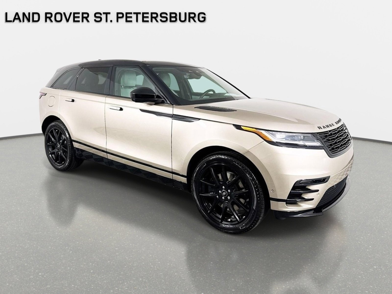 Used 2026 Land Rover Range Rover Velar Dynamic SE AWD/4WD image 3