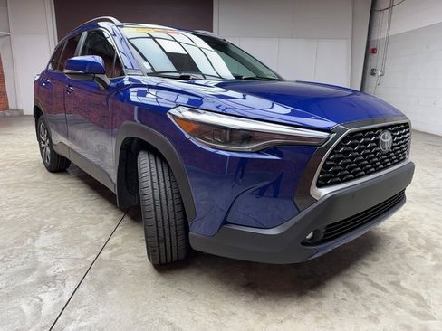 Used 2022 Toyota Corolla Cross XLE image 7