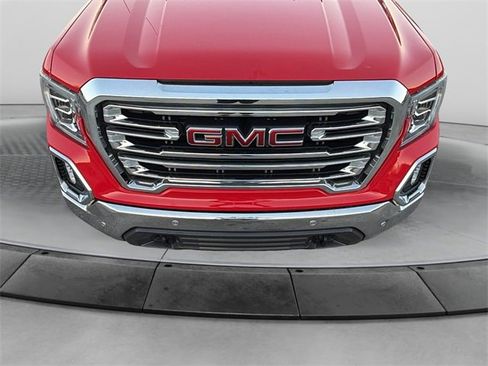 Used 2019 GMC Sierra 1500 SLT w/ SLT Premium Package image 9