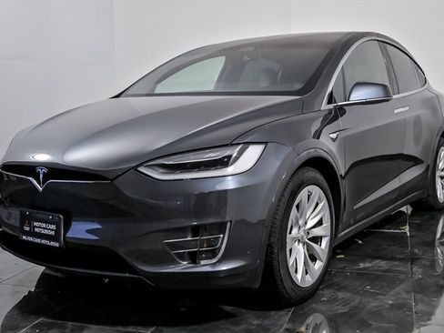 Used 2016 Tesla Model X 75D image 5