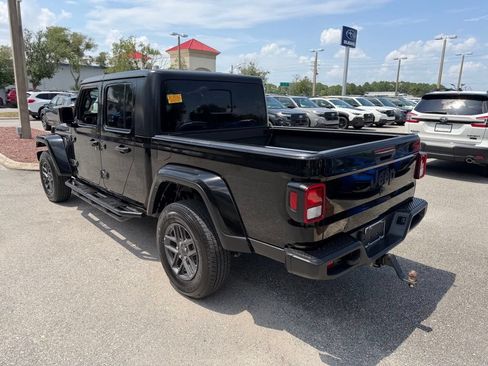 Used 2022 Jeep Gladiator Sport AWD/4WD image 8