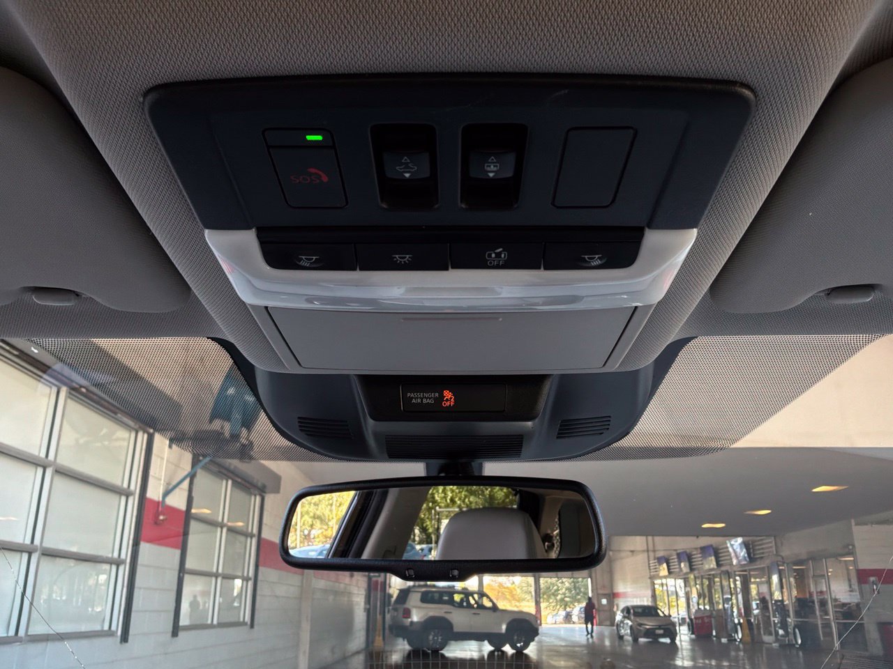 Used 2023 Nissan Rogue SL w/ SL Premium Package FWD image 17
