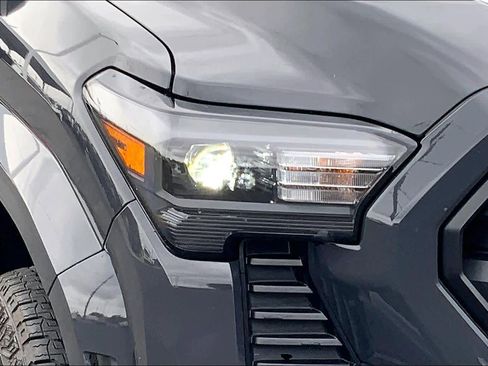 Used 2026 Toyota Tacoma SR5 AWD/4WD image 28