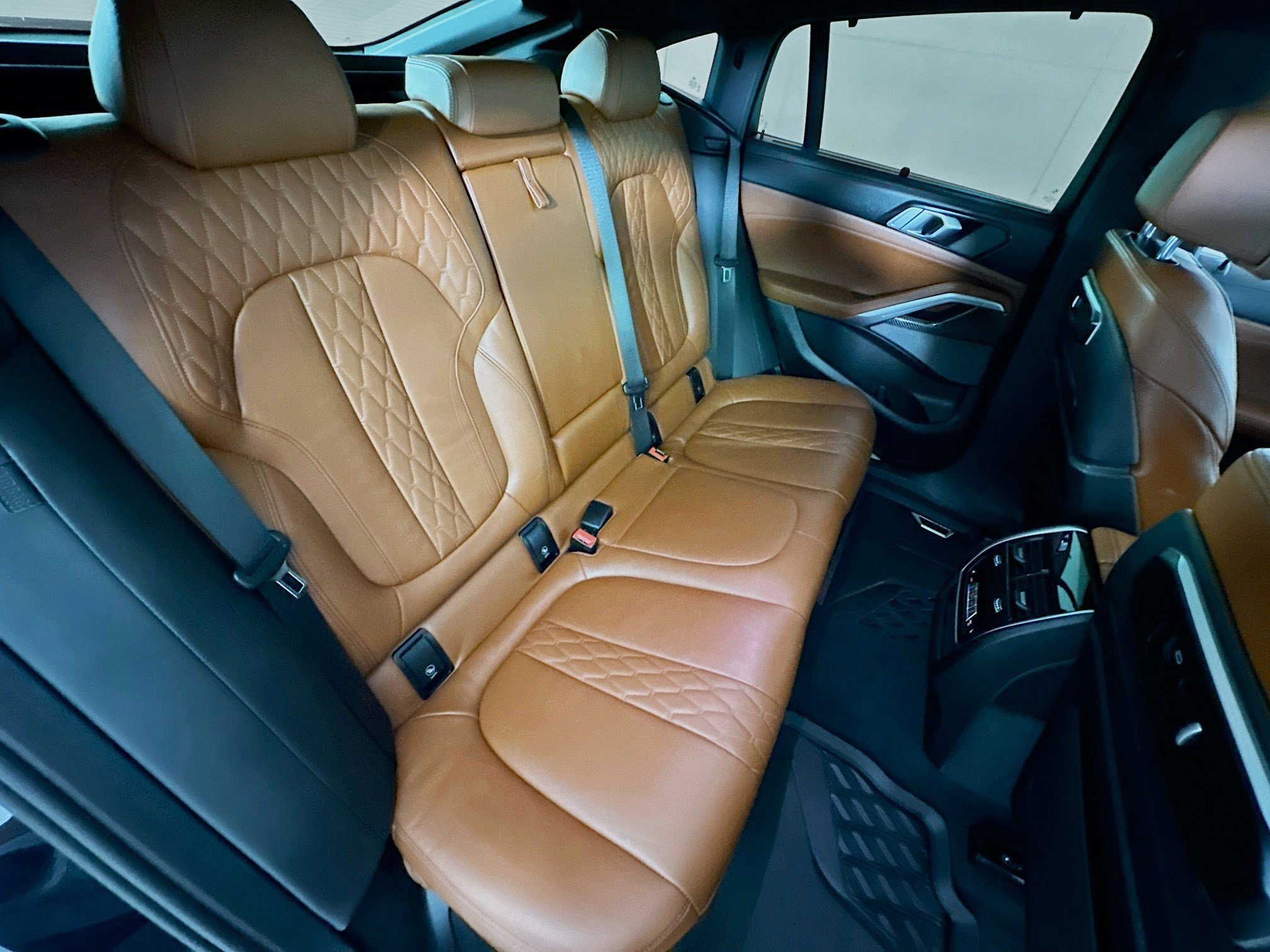 Used 2025 BMW X6 M60i w/ Executive Package AWD/4WD image 28