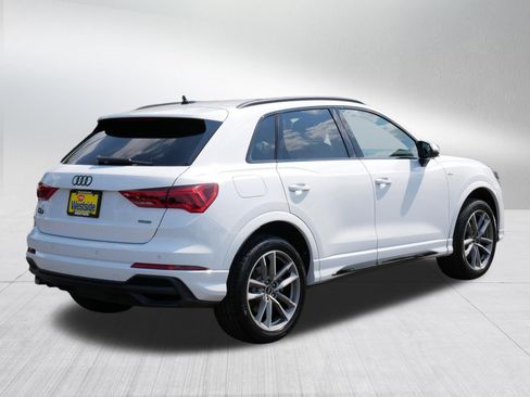 Used 2023 Audi Q3 2.0T Premium Plus w/ Premium Plus Package AWD/4WD image 7