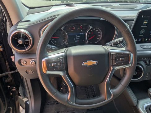 Used 2025 Chevrolet Blazer LT FWD image 22