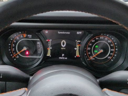 Used 2024 Jeep Gladiator Mojave AWD/4WD image 27