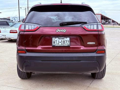 Used 2021 Jeep Cherokee Latitude FWD image 7