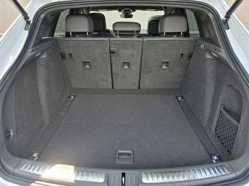New 2025 Porsche Macan image 22