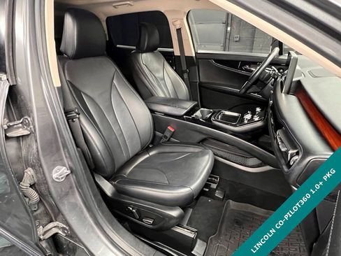 Used 2022 Lincoln Nautilus Reserve w/ Equipment Group 201A image 4