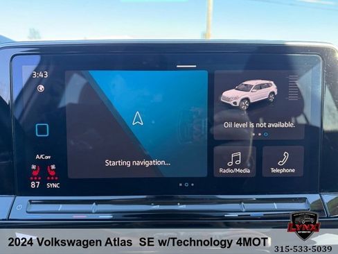 Used 2024 Volkswagen Atlas SE image 17