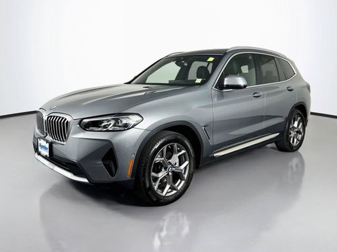 Used 2024 BMW X3 xDrive30i w/ Premium Package AWD/4WD image 2