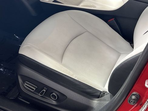 Used 2017 Toyota Prius Four image 13